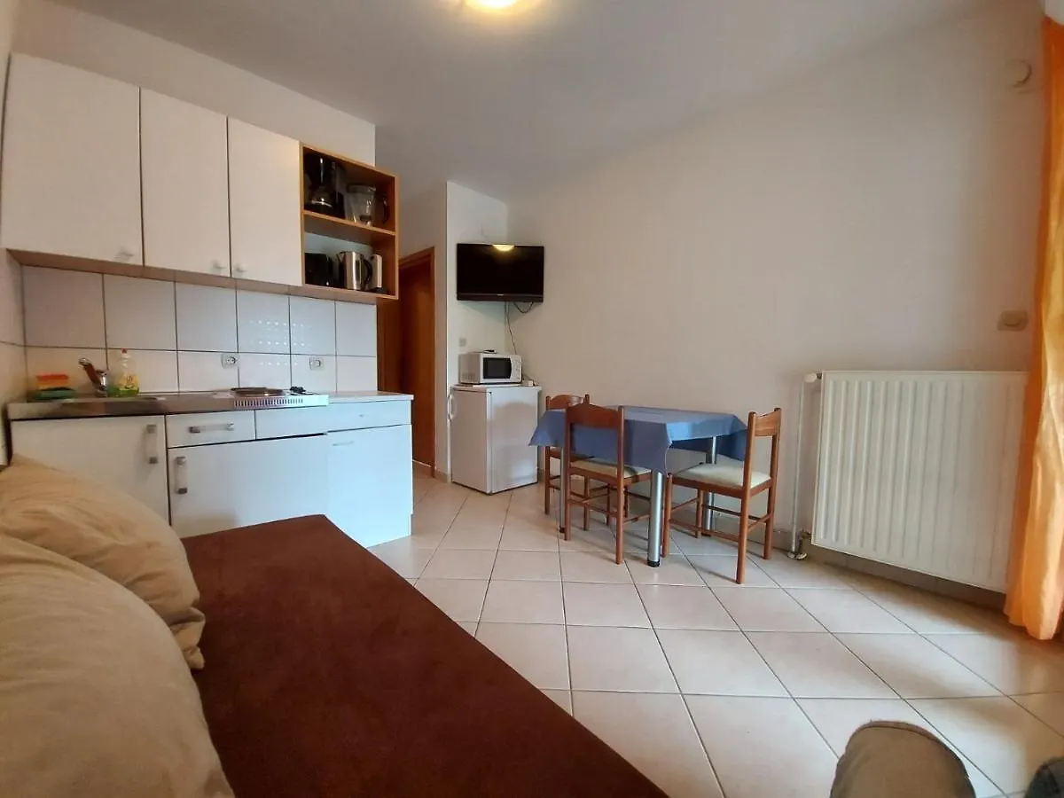 Apartment Pezic 克尔克